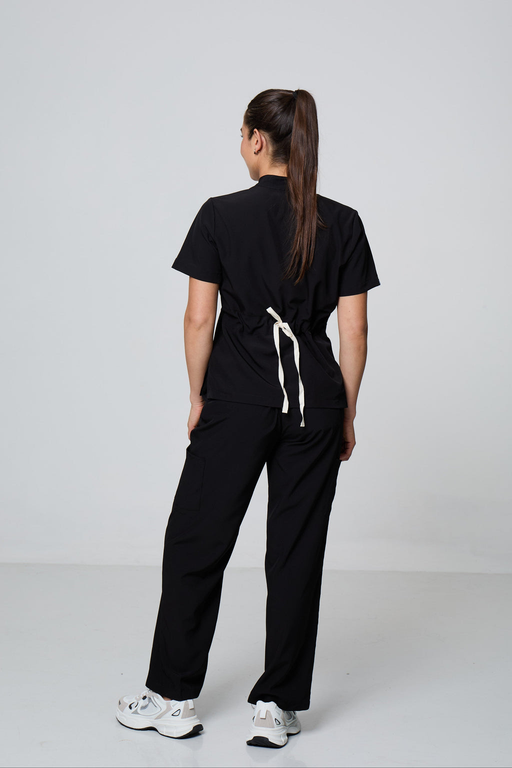 Filipina Cuello Mao Negro