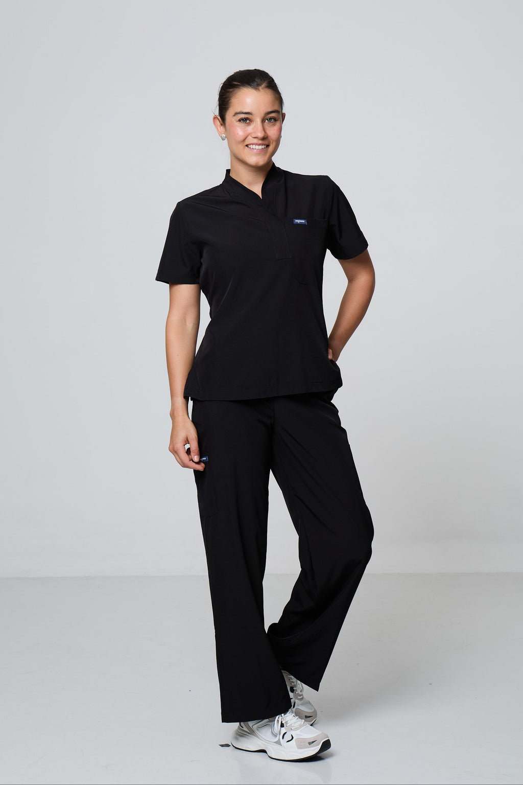 Filipina Cuello Mao Negro
