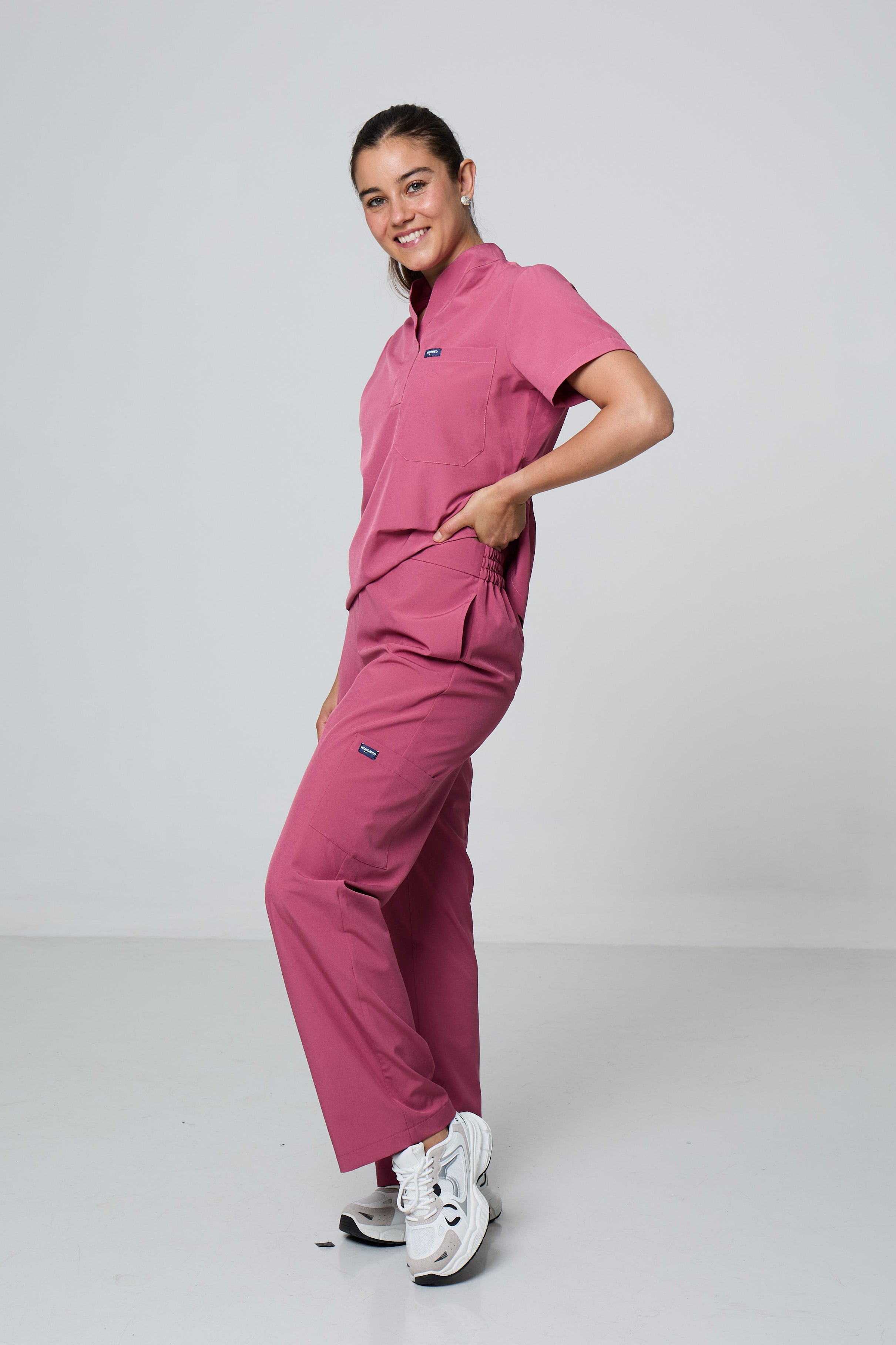 Filipina Cuello Mao Rosa